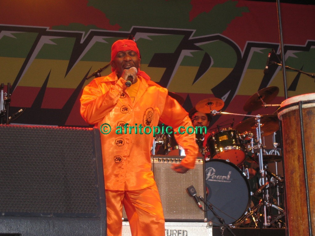 ../Images/14-160706a 123.jpg